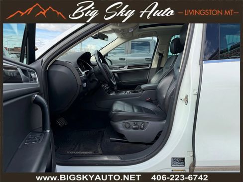 Used 2017 Volkswagen Touareg Executive image 10