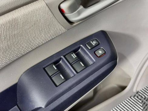 Used 2010 Honda Insight EX image 19