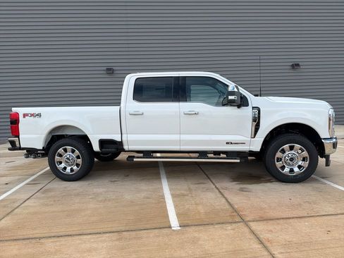 New 2026 Ford F250 Lariat w/ Lariat Premium Package AWD/4WD image 2