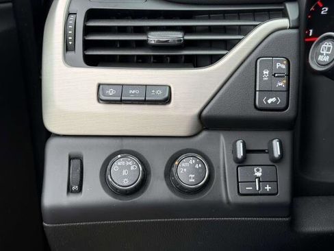 Used 2016 GMC Yukon XL Denali w/ Open Road Package image 23