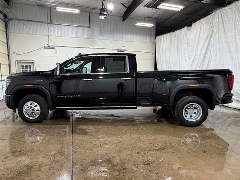Used 2024 GMC Sierra 3500 Denali Ultimate AWD/4WD image 26