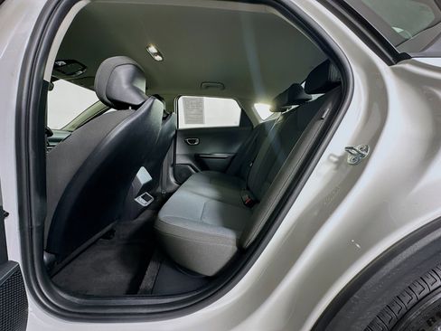 Used 2025 Kia K4 LXS FWD image 27