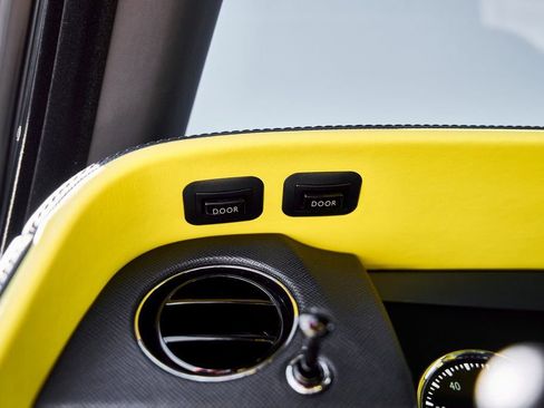 Used 2022 Rolls-Royce Cullinan Black Badge w/ Dark Exterior Package AWD/4WD image 62