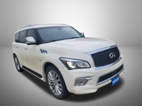 Used 2017 INFINITI QX80 4WD w/ Deluxe Technology Package image 2