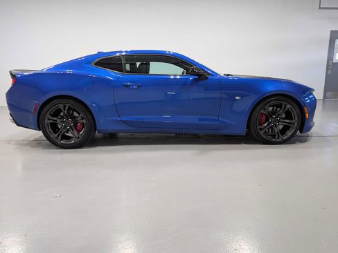 Used 2018 Chevrolet Camaro SS RWD image 6