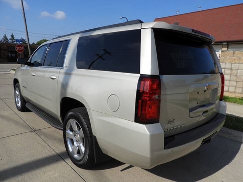 Used 2015 Chevrolet Suburban LT AWD/4WD image 7