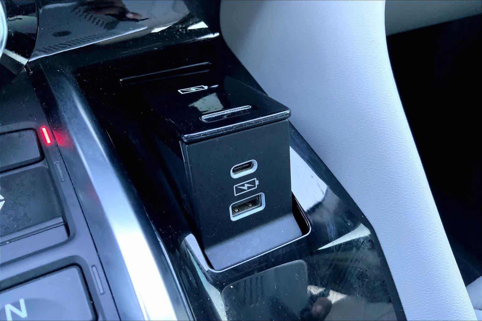 Used 2024 Acura MDX w/ Technology Package FWD image 33