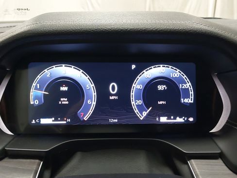 New 2025 Jeep Grand Cherokee L Limited w/ Luxury Tech Group II image 18