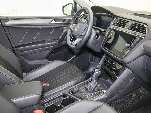 Used 2022 Volkswagen Tiguan SE image 20