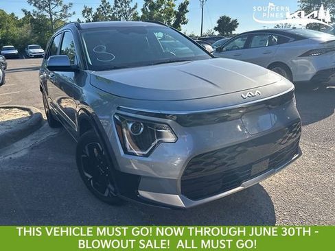 Certified 2023 Kia Niro Wind FWD image 1
