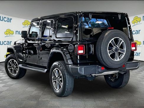 Used 2023 Jeep Wrangler Unlimited Sahara AWD/4WD image 4