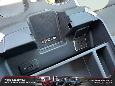 Used 2025 GMC Sierra 1500 Elevation w/ Elevation Premium Package AWD/4WD image 32