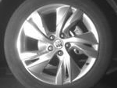 Used 2025 Buick Encore GX Preferred AWD/4WD image 11