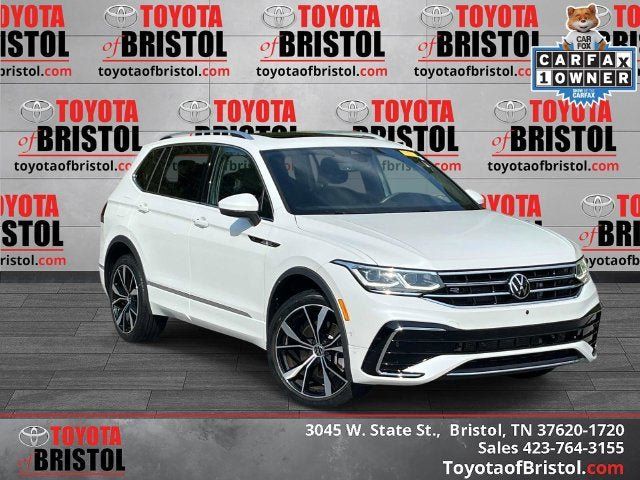 Used 2022 Volkswagen Tiguan SEL R-Line AWD/4WD image 1
