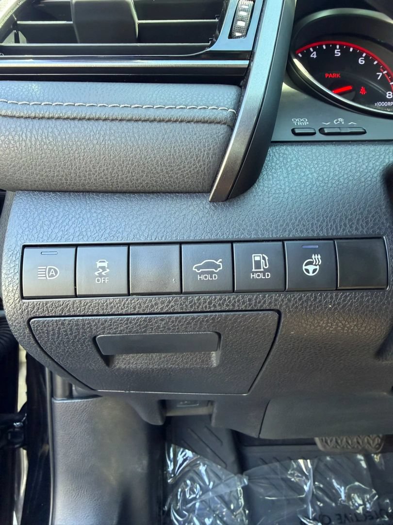Used 2021 Toyota Camry XSE FWD image 30
