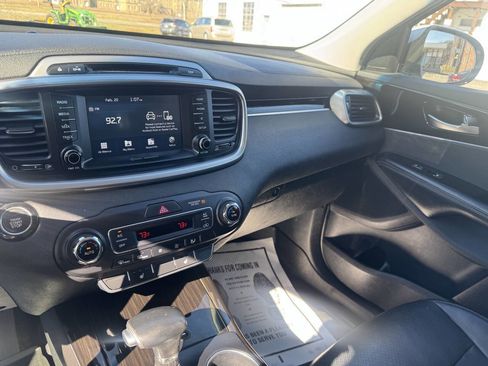 Used 2019 Kia Sorento EX image 5