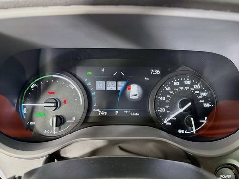 New 2026 Toyota Sienna XLE FWD image 17