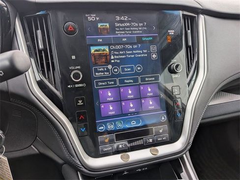 Used 2022 Subaru Outback Premium image 16