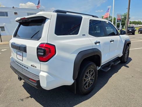 Used 2025 Toyota 4Runner SR5 AWD/4WD image 7