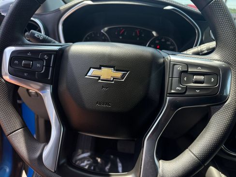 Used 2025 Chevrolet Blazer LT FWD image 24
