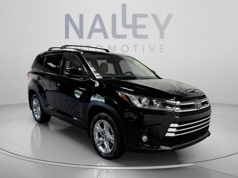 Used 2017 Toyota Highlander Limited AWD/4WD image 7