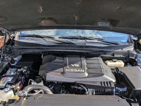 Used 2020 Nissan Titan PRO-4X w/ Pro-4x Convenience Package image 11