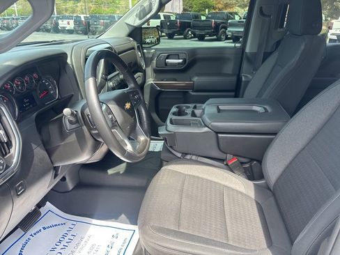 Used 2021 Chevrolet Silverado 1500 LT image 9