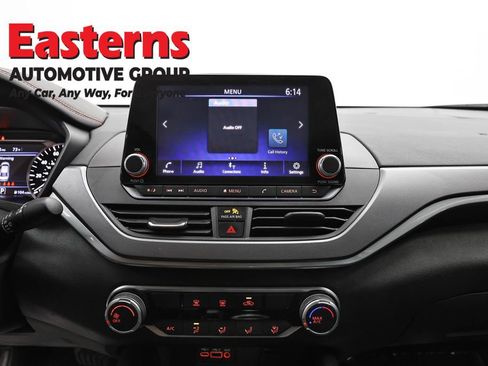 Used 2023 Nissan Altima 2.5 SR FWD image 12