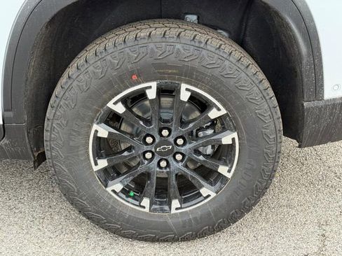 New 2026 Chevrolet Traverse Z71 w/ Enhanced Driving Package image 4