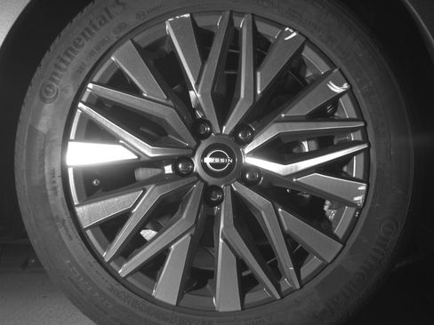 Used 2025 Nissan Altima 2.5 SV image 13