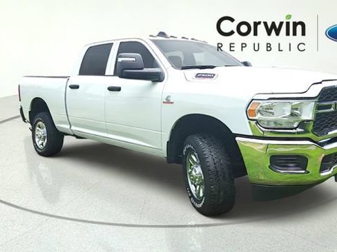 Used 2024 RAM 2500 Tradesman w/ Chrome Appearance Group AWD/4WD image 8