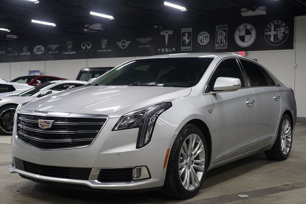 Used 2018 Cadillac XTS Luxury FWD image 1