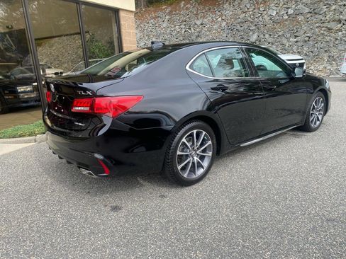 Used 2018 Acura TLX V6 SH-AWD w/ Technology Pkg image 2