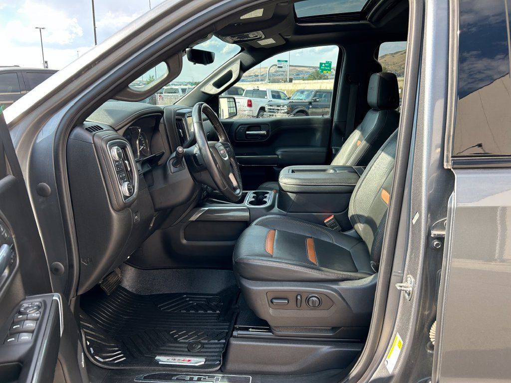 Used 2020 GMC Sierra 1500 AT4 w/ Technology Package AWD/4WD image 8