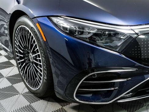 Used 2022 Mercedes-Benz EQS 580 4MATIC Sedan image 37