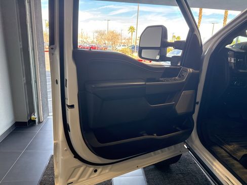 Used 2023 Ford F250 Lariat w/ Tow Technology Package image 24