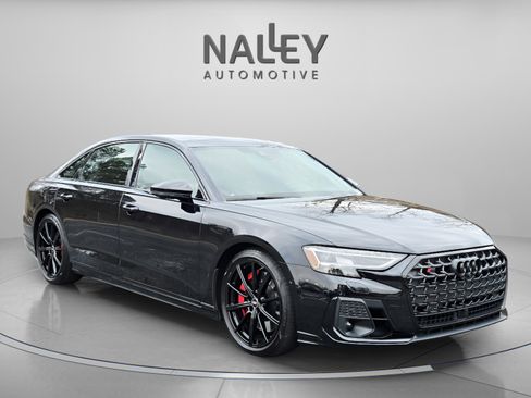 Used 2024 Audi S8 image 8