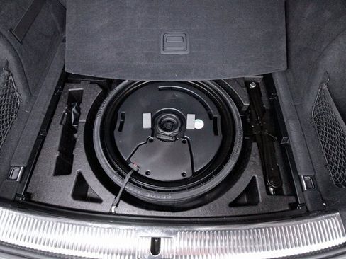 Used 2021 Audi SQ5 Prestige w/ Prestige Package image 36