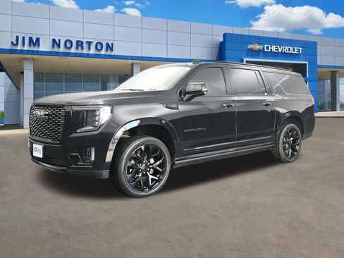 Used 2021 GMC Yukon XL Denali w/ Denali Premium Package image 1