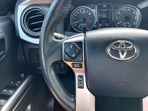 Certified 2023 Toyota Tacoma SR5 AWD/4WD image 19