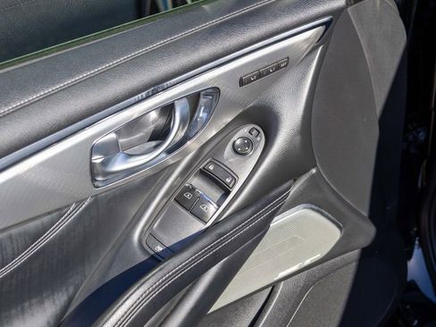 Used 2019 INFINITI Q60 3.0t Luxe w/ Essential Package image 18