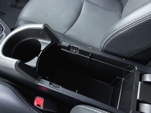 Used 2013 Toyota Prius Four w/ Deluxe Solar Roof Pkg image 21