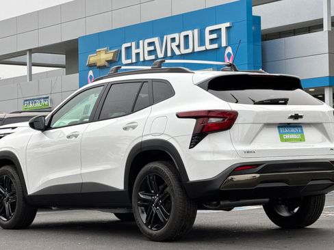 New 2026 Chevrolet Trax ACTIV FWD image 5