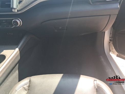 Used 2020 Nissan Altima 2.5 SR FWD image 19