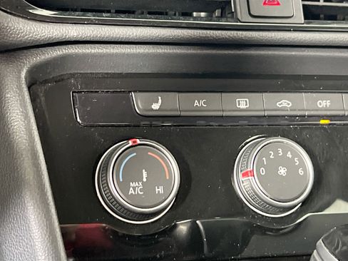 Used 2023 Volkswagen Taos S image 19