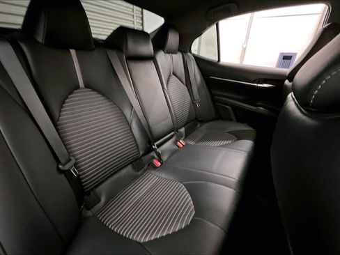Used 2019 Toyota Camry SE image 27