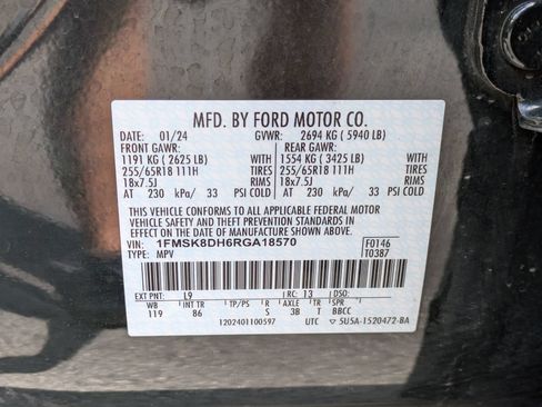 Used 2024 Ford Explorer XLT AWD/4WD image 25