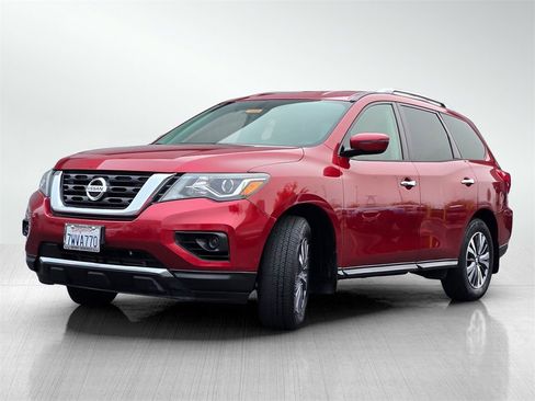 Used 2017 Nissan Pathfinder S image 8