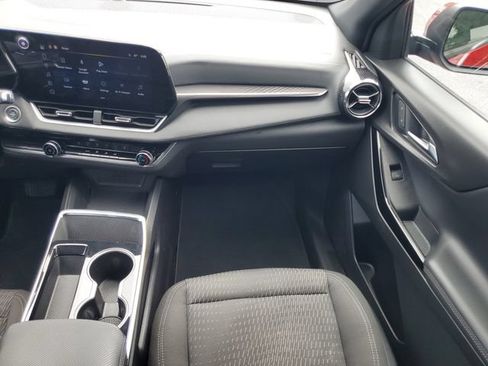 Certified 2025 Chevrolet Equinox LT w/ Safety and Technology Package FWD image 15