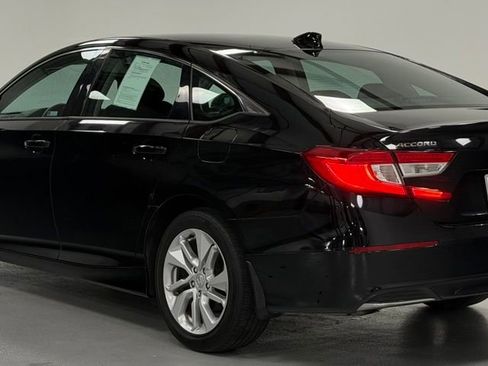 Used 2019 Honda Accord LX image 4